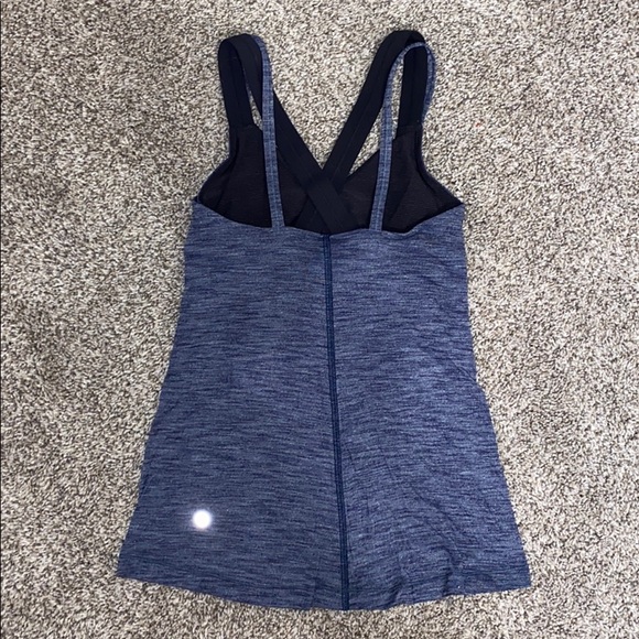 Lululemon size 2 built in sports bra tank top - Picture 2 of 3